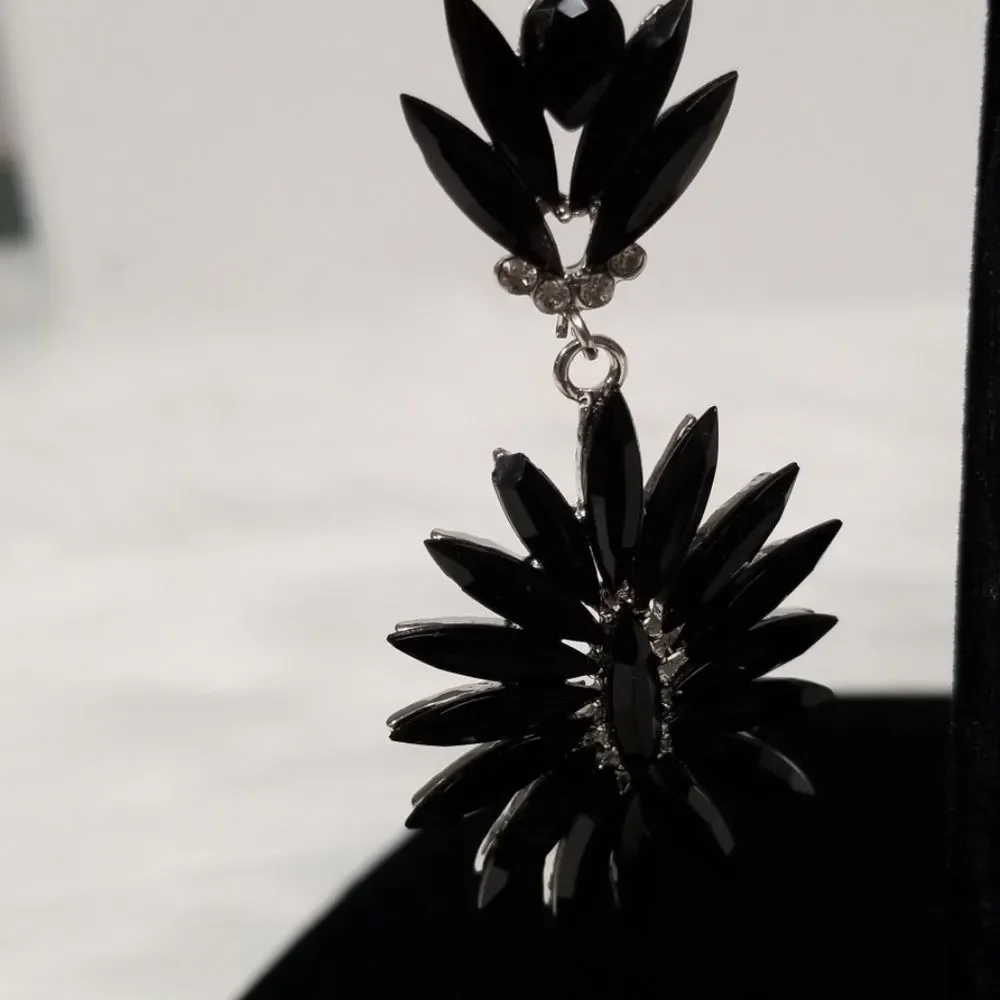 Black Onyx Looking Earrings - Picture 3 of 8